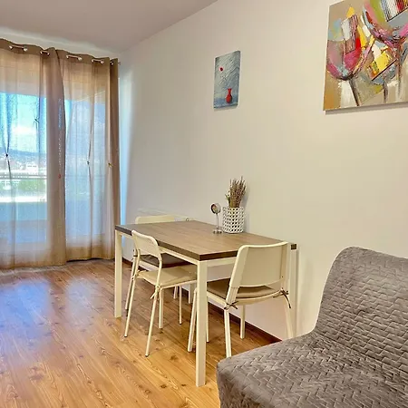 Apartment Cozynest For Two